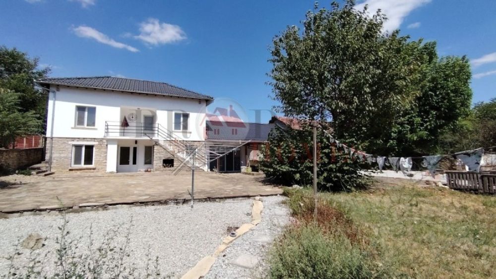 Продава се Къща в с. Горна Липница, Област Велико Търново - 110 кв.м за 805 €/кв.м - Снимка #1