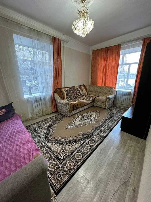 В продаже 2х комн кв Старая часть кирпичный дом