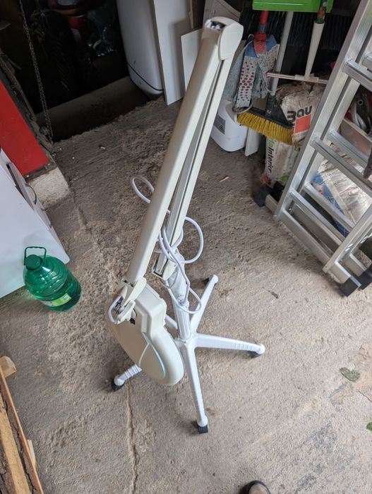 Lampa cosmetica cu lupa si stativ