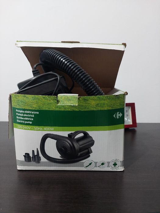 Vând pompa gonflabila, este noua.