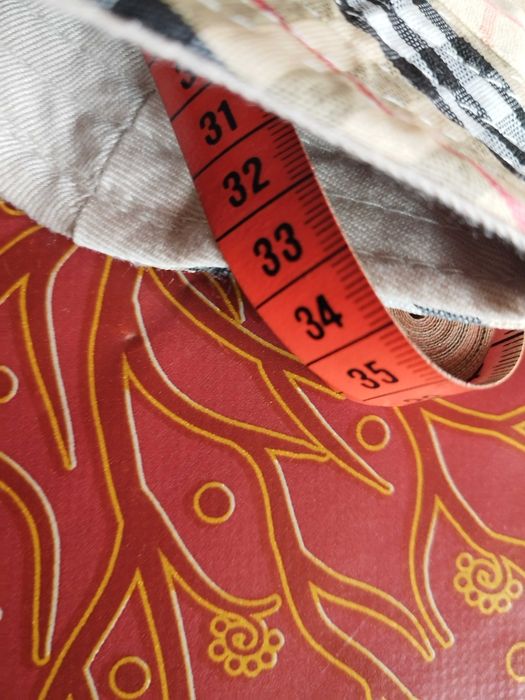 Palarie de soare, unisex, in carouri, fara urme de purtare! Aprox.: 57