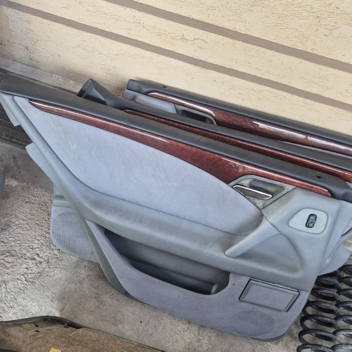 Обшивки салона мерс 210