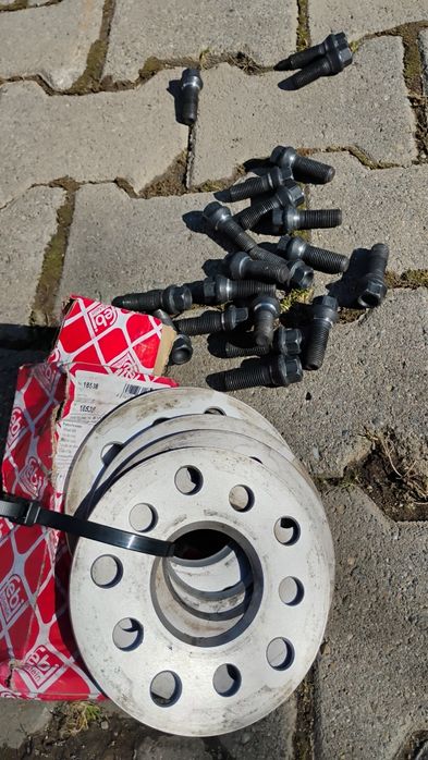 Distanțierele / flanșe jante