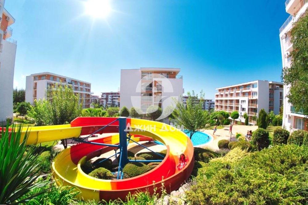 Продава се Тристаен апартамент в Свети Влас - 72 кв.м за 1181 €/кв.м - Снимка #11