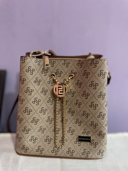 Нова дамска чанта River & Polo – елегантен модел, 30€!!