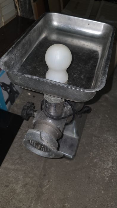 Mașina de tocat carne Mastro Fleischwolf TS22