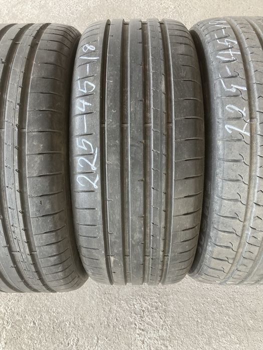 Лятни гуми 225-45-18 Дунлоп