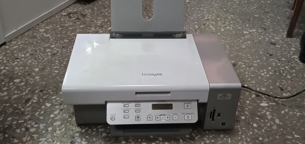 Принтер цветной  Лексмарк 3/1
