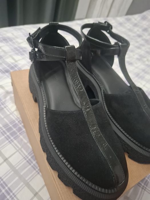 Продавам сандали на Bianki