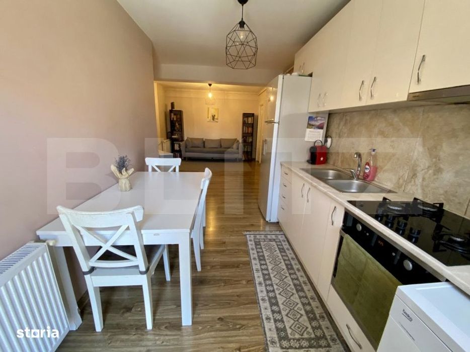 Apartament 3 camere 63,5 mp, balcon 8 mp, garaj, zona Muzeul Apei