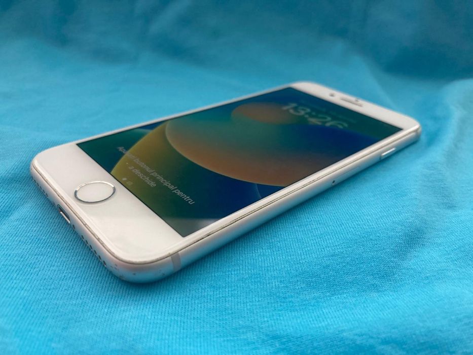 Iphone 8 ALB impecabil 64gb. Baterie 86%