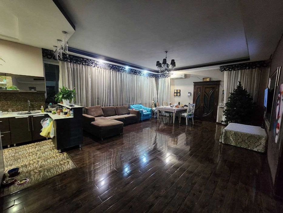 Продается дом 6.7 соток в центре города для бизнеса или для евро дома