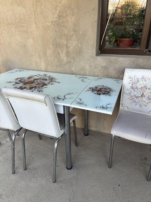 Кухня стол стулья