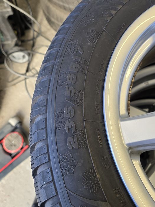 4 Броя 235/55/17 Dunlop 2x5,5mm 2x5mm