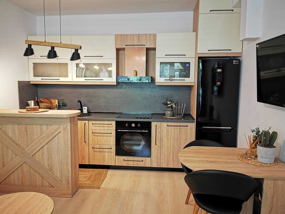 Дава се под наем Тристаен апартамент в Пловдив, Каменица 1 - 90 кв.м за 498.27 € - Снимка #1