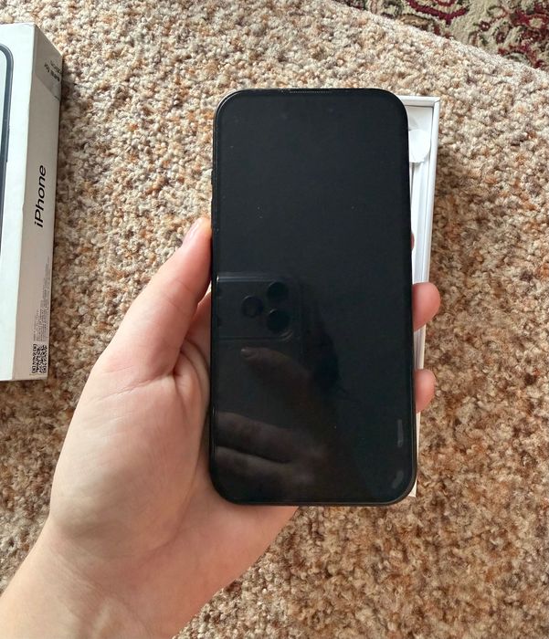 iPhone 15, память 128 гб