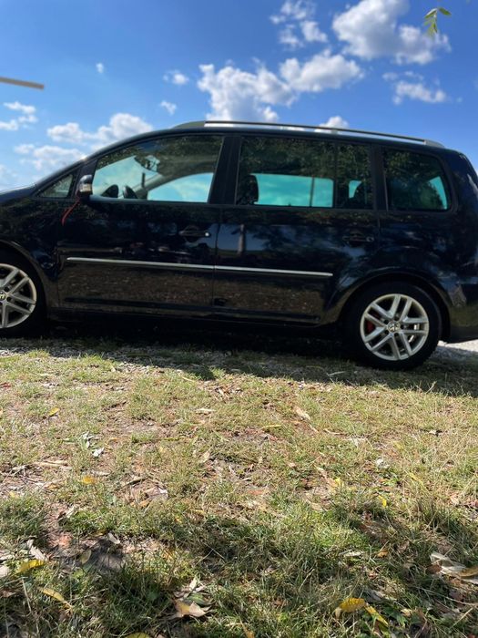 Vând Wv Touran an 2008 2.0D 6+1 manual Mașina este în stare impecabila