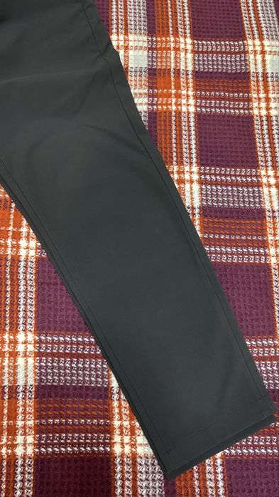 UNIQLO: Непродуваемые брюки женские