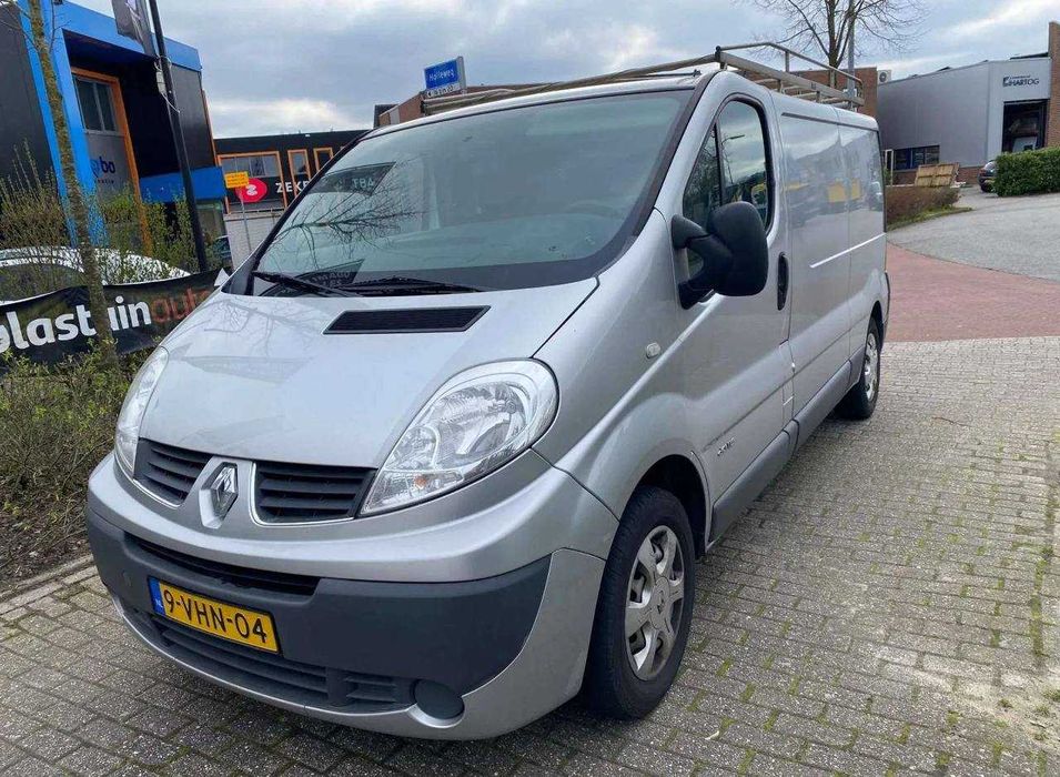 Renault Trafic НА ЧАСТИ 4 броя