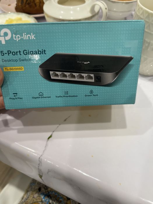 Коммутатор TP-LINK TL-SG1005D