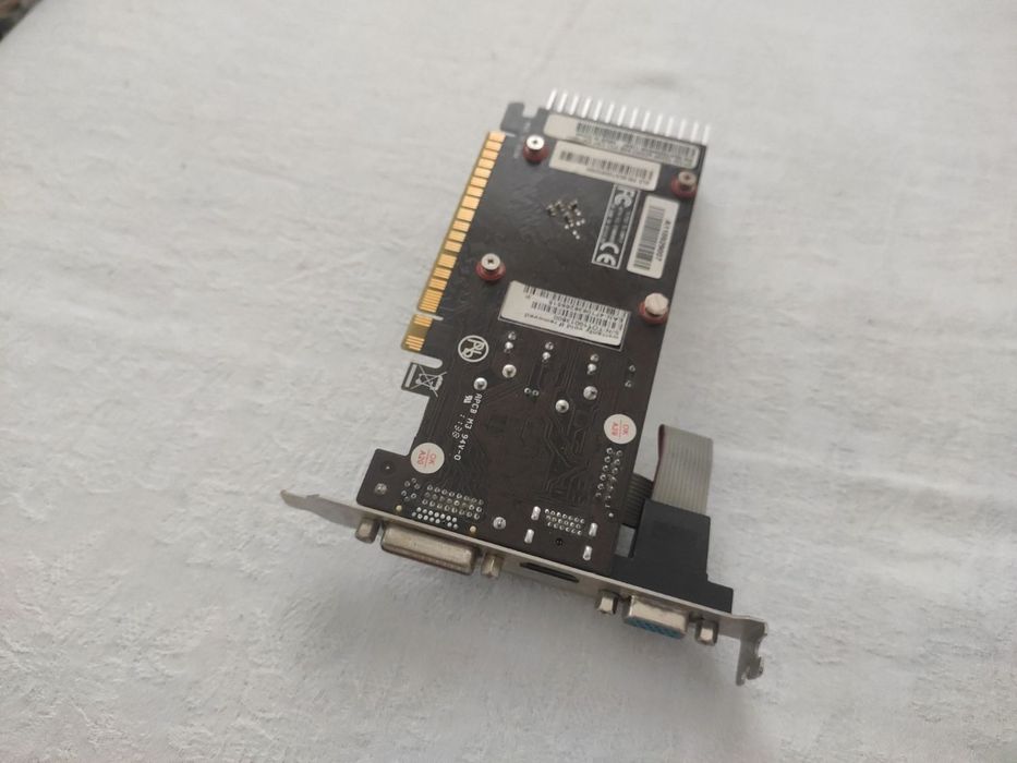 Видео карта GeForce GT520 1GB ddr3