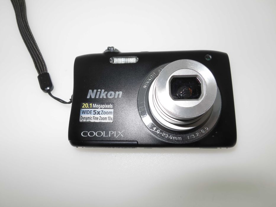 Nikon Coolpix S2900 ултра компактен фотоапарат камера 20 мегапискела