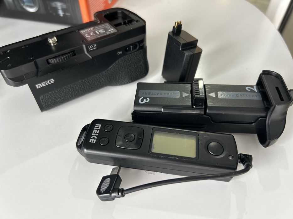 SONY A6400 cu toate accesoriile