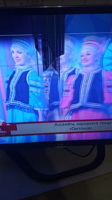Телевизор LG 107диагональ