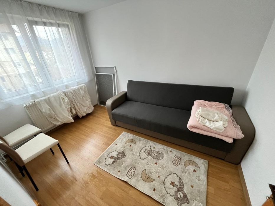 Ofer spre închiriere apartament 3 camere Nehoiu