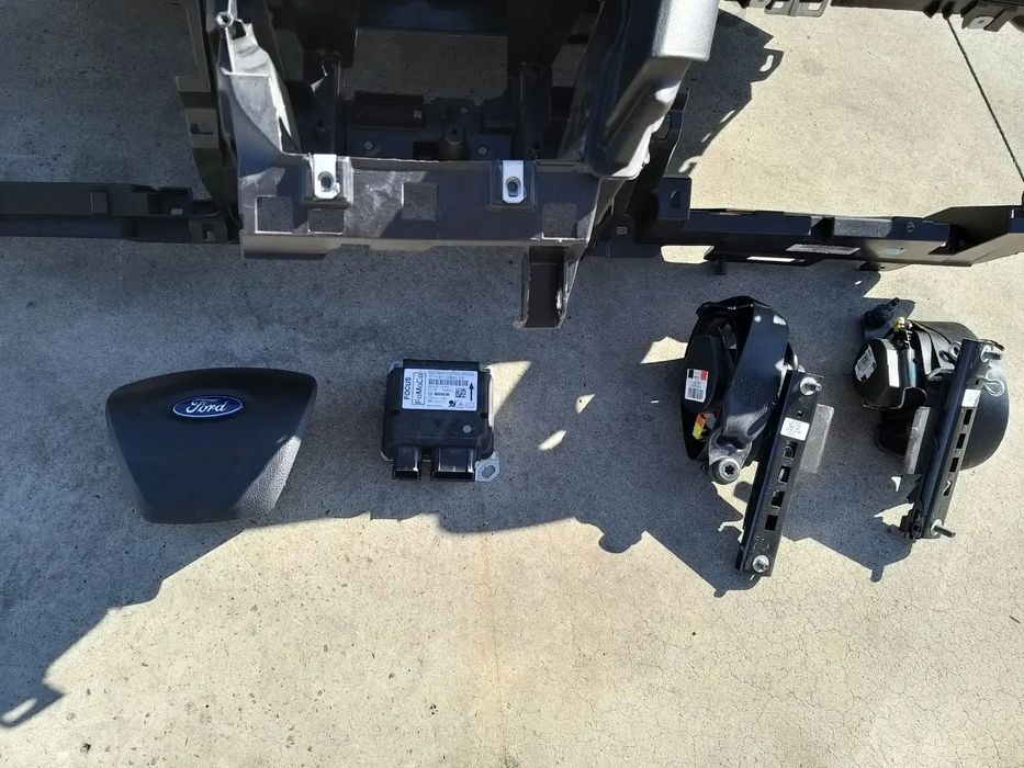 Kit plansa bord ford focus 3 facelift 2015 bm51a018w18ac bm51a044a74fc f1et14b321cb f1eba042b85ab3zhe