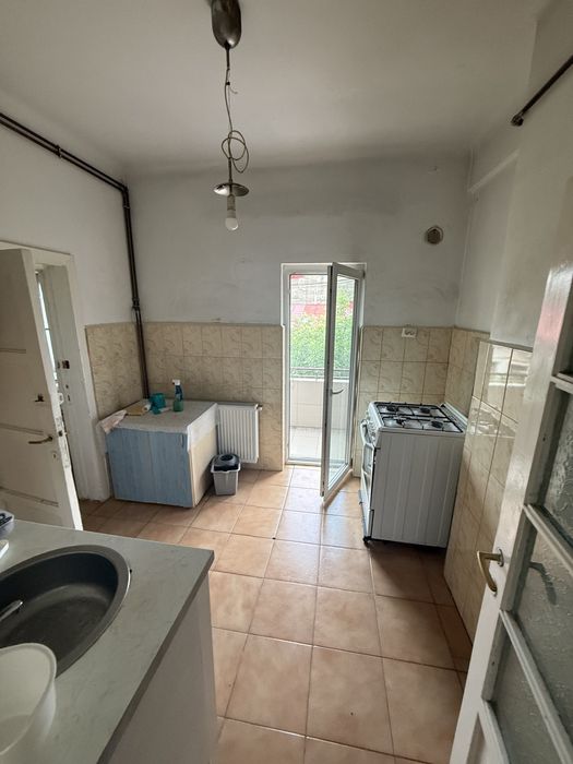 Apartement 3 camere Piata Victoriei/Ion mihalache
