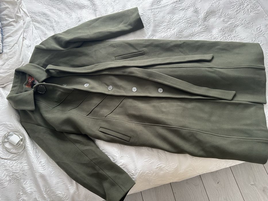 Продается новое пальто