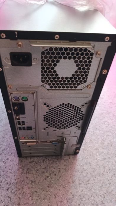Продам компьютерный блок