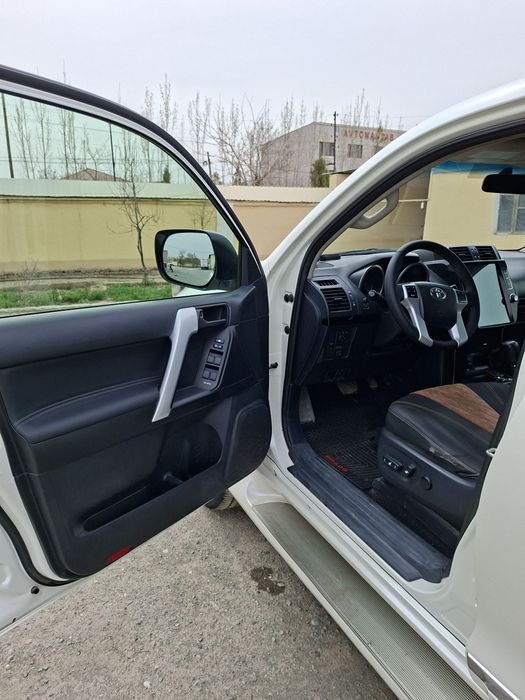 Tayota Land cruiser 150