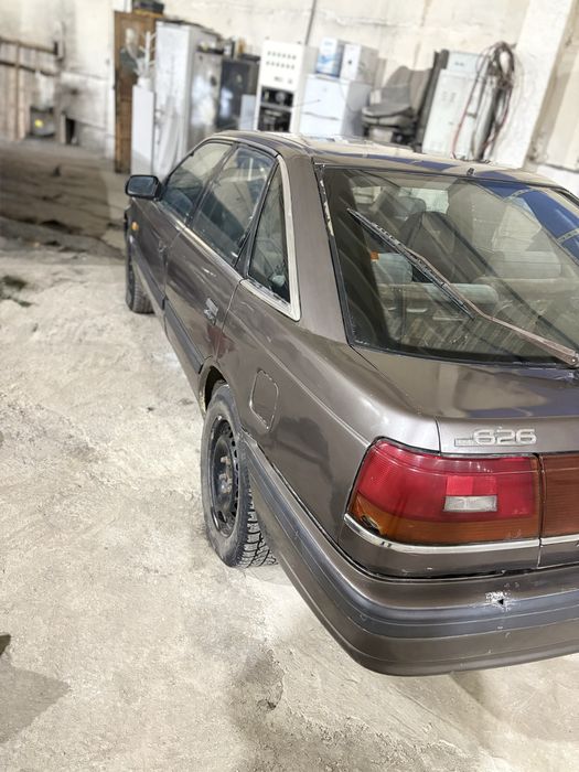 Продам автомобиль Mazda 626