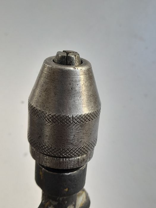 Продается ручная механическая дрель