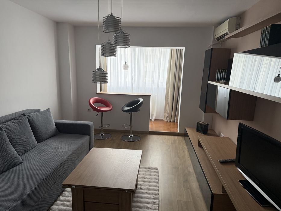 Inchiriez apartament 3 camere,2 bai,2 balcoane