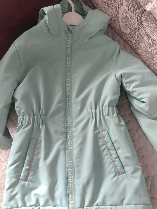 Продам куртку для девочки на весна-осень