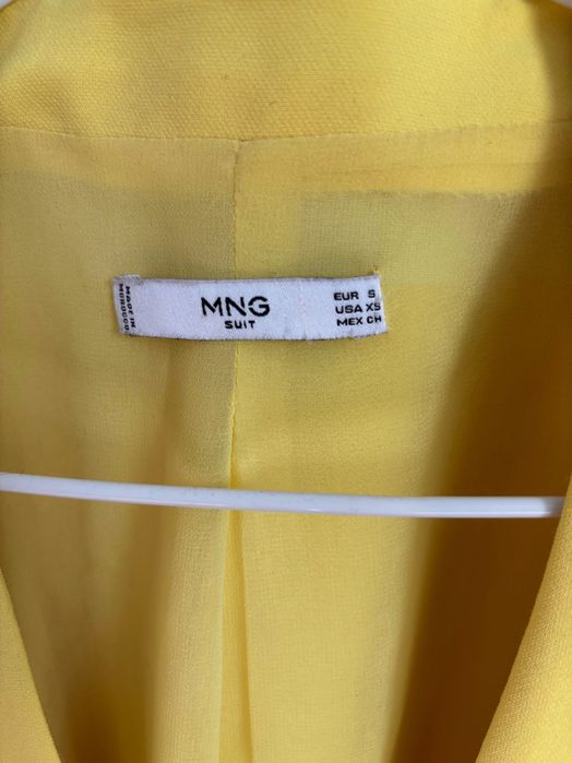 Жёлтый кроп пиджак