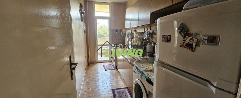 Продава се Тристаен апартамент в Пловдив, Център - 112 кв.м за 2143 €/кв.м - Снимка #2