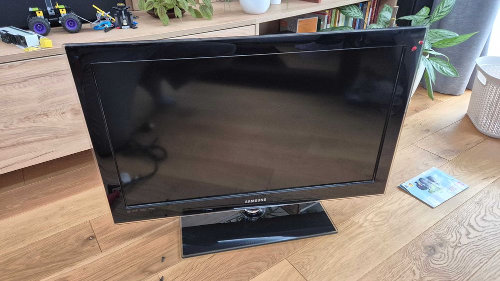 телевизор 32" Samsung LE32C630K1W