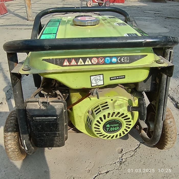 Генератор сотилади