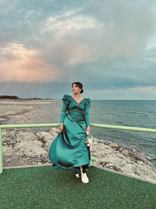 Вечерние платья