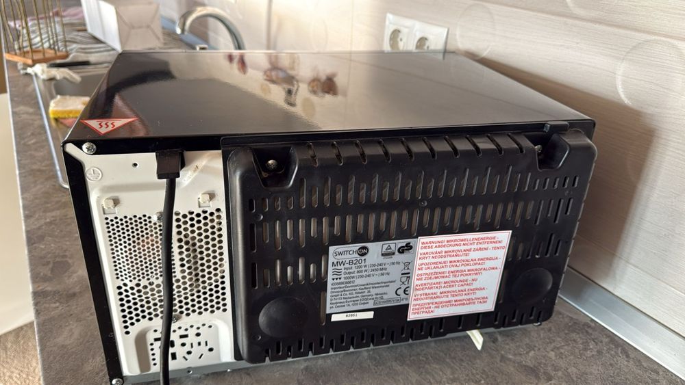 Cuptor microunde cu gril 800w Switch on