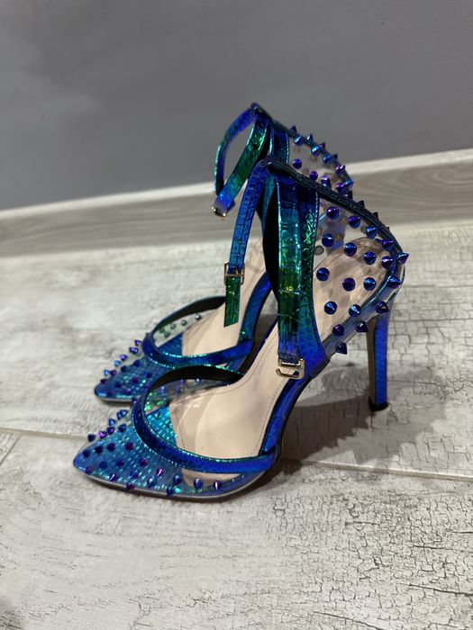 Обувки на ток