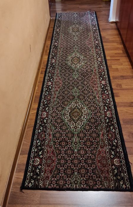 Covor Traversă persan și 2 scaune