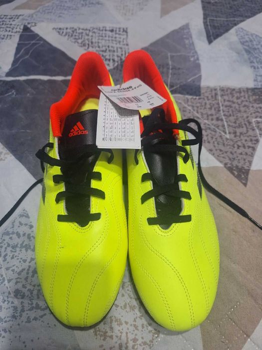 Футболни обувки Adidas  46 номер
