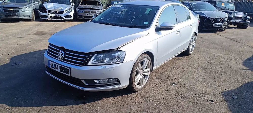 Dezmembrari / Dezmembrez Volkswagen Passat B7 2.0 TDI CFFB cutie viteze manuala cod culoare LA7W