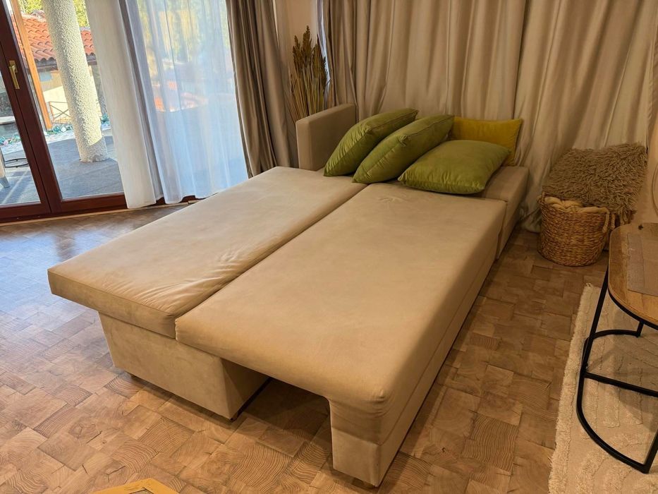 Разтегателен диван