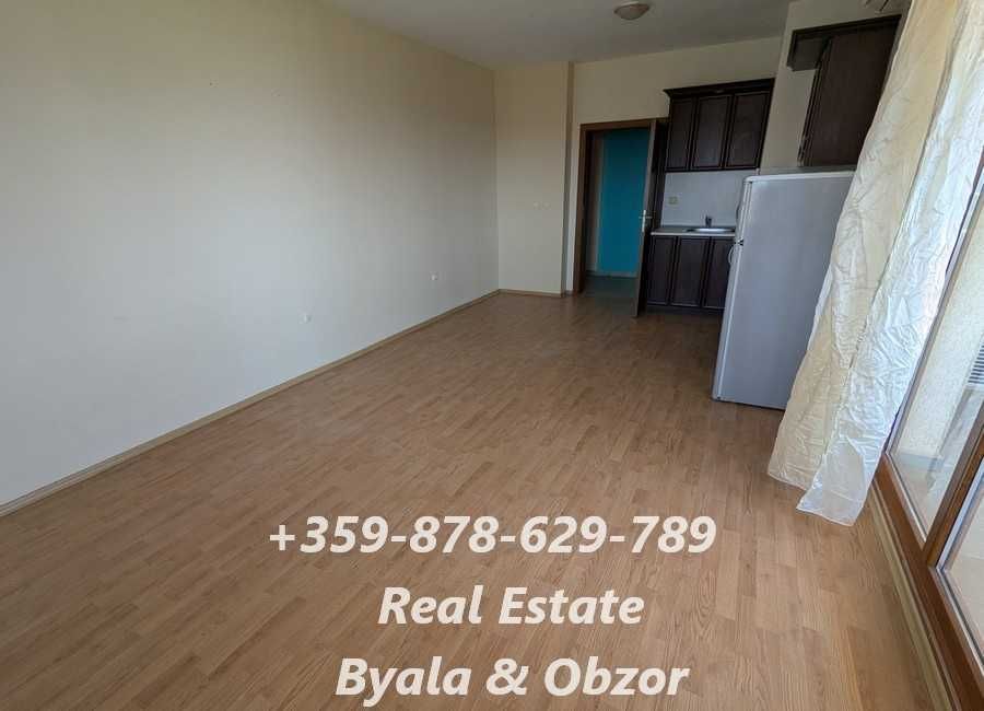 Продава се Двустаен апартамент в Обзор - 88 кв.м за 921 €/кв.м - Снимка #3